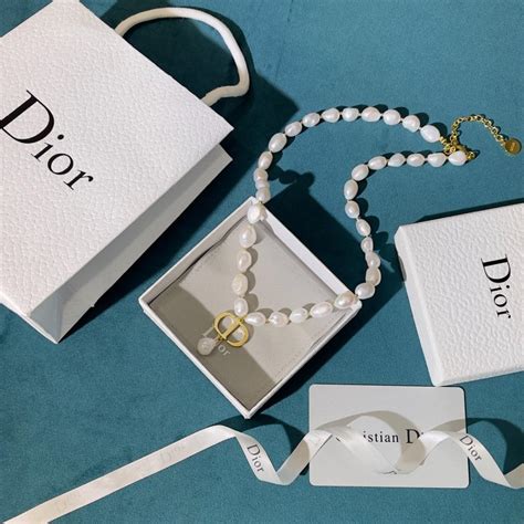 dior 30 montaigne boutique|Dior 30 montaigne necklace.